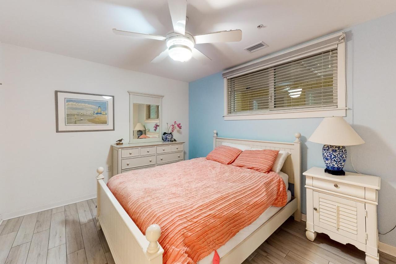 The Sanctuary - Dolphins And Daiquiris 110A Apartamento Virginia Beach Exterior foto